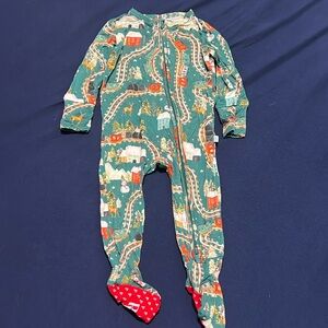 Posh peanut Christmas train footie